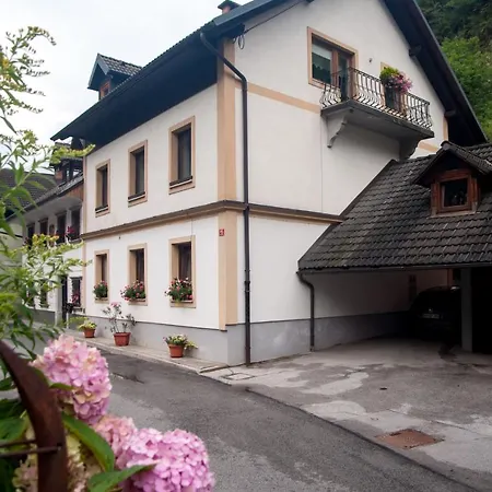 Apartma Ajda