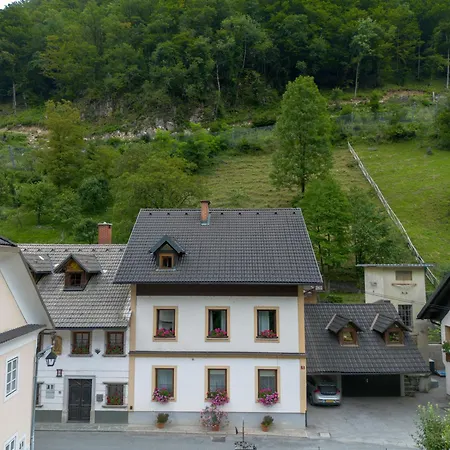 Apartament Apartma Ajda *